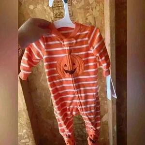 Carter’s baby fleece footie pj’s pumpkin stripe size 3 months NWT